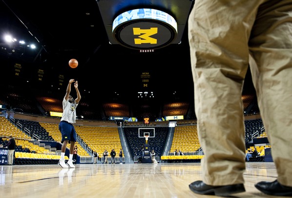 Michigan junior Tim Hardaway Jr. warms up before the game against Penn State on Sunday, Feb. 17. Daniel Brenner I AnnArbor.com